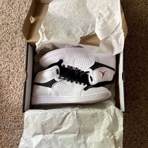 Jordan Access Shoes - Mens - White - Size 13